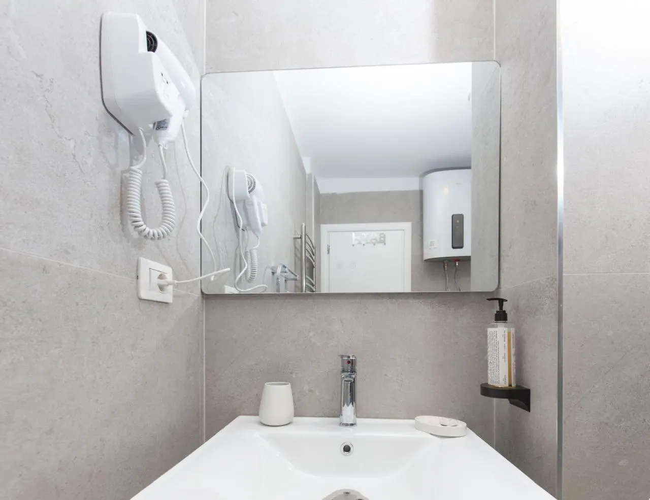 아파트 Chic & Serene Apartment-Your Relaxing Oasis 티라나