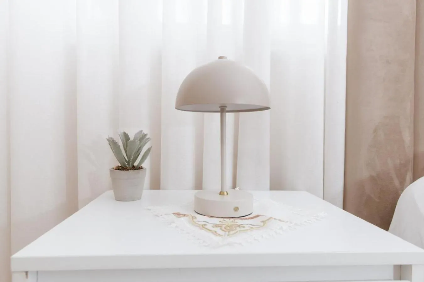 아파트 Chic & Serene Apartment-Your Relaxing Oasis 티라나