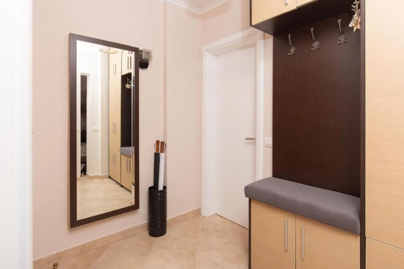 Apartment Chic & Serene Apartment-Your Relaxing Oasis Tirana Albania