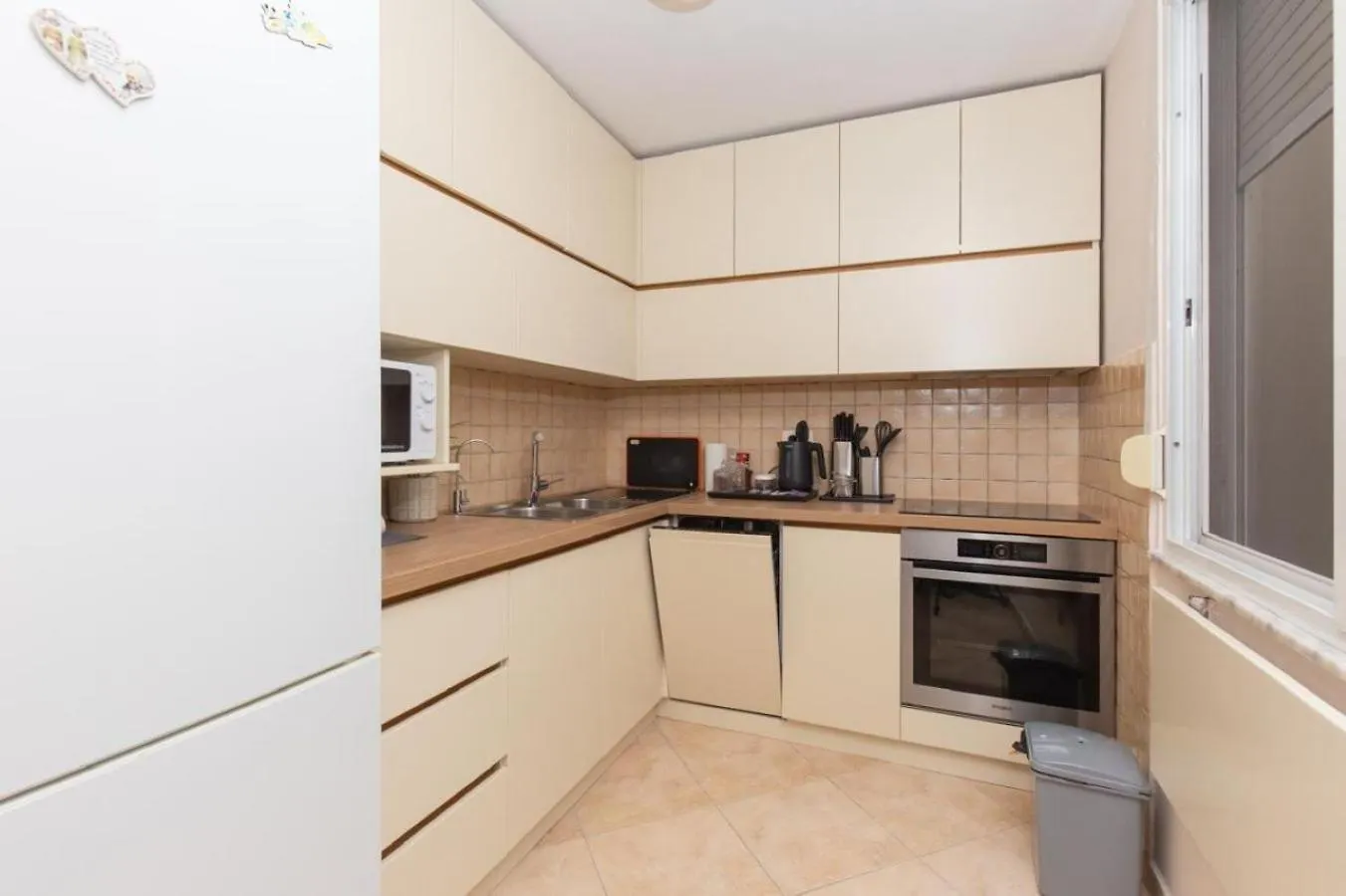 Chic & Serene Apartment-Your Relaxing Oasis Tirana